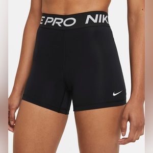 Nike | Pro Women’s 3” Shorts - Size M